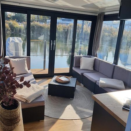 Schwimmendes Ferienhaus Silent Elsterheide Luaran gambar
