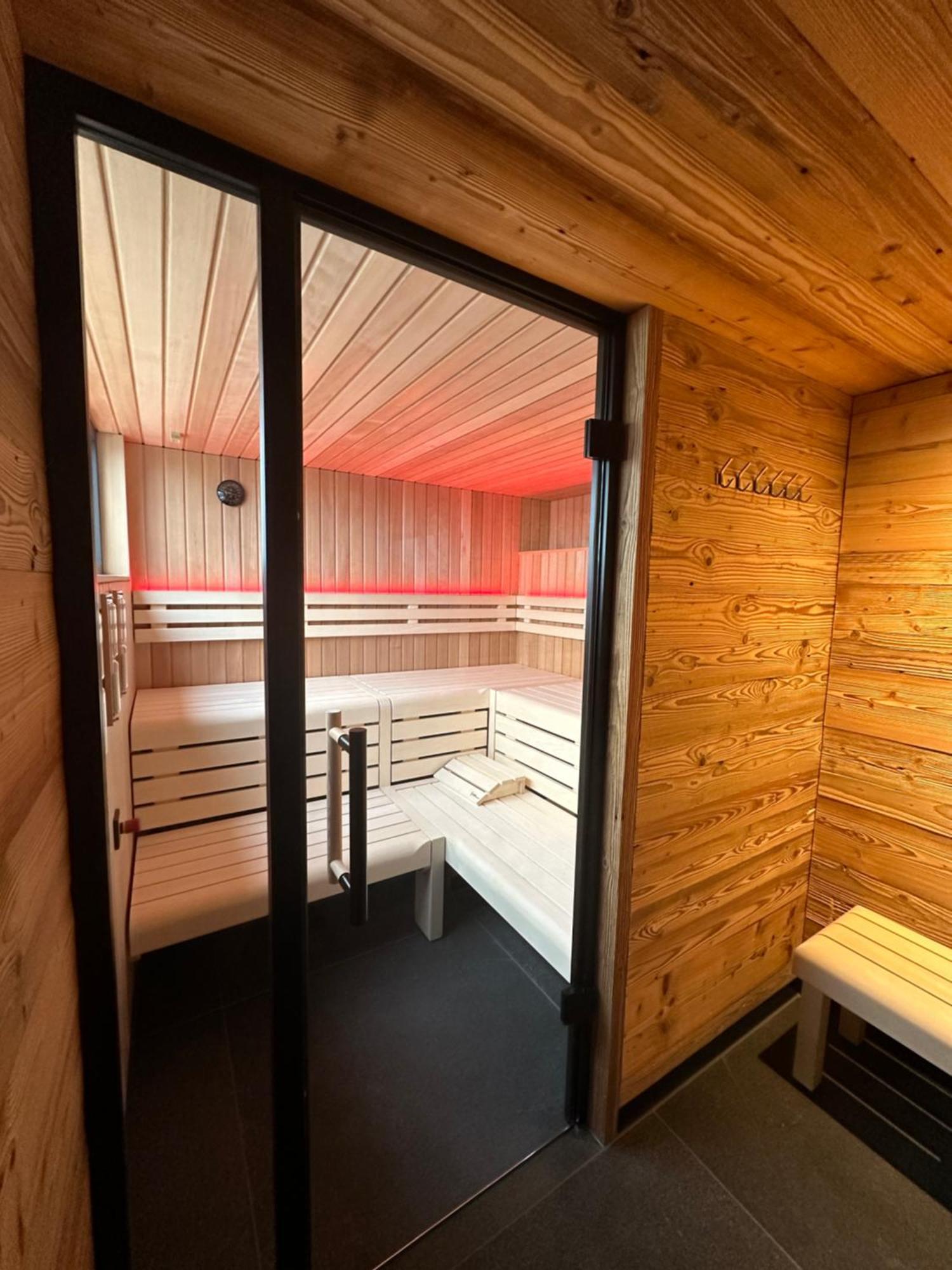 Schwimmendes Ferienhaus Silent Elsterheide Luaran gambar